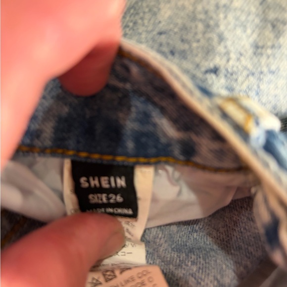 SHEIN Light Blue Distressed Jean Shorts - Picture 3 of 3